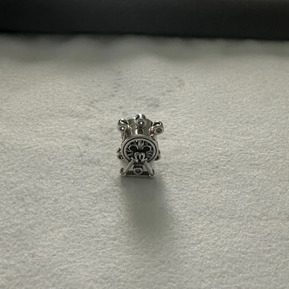 Pandora Silver Ferris Wheel Charm - Picture 2 of 3